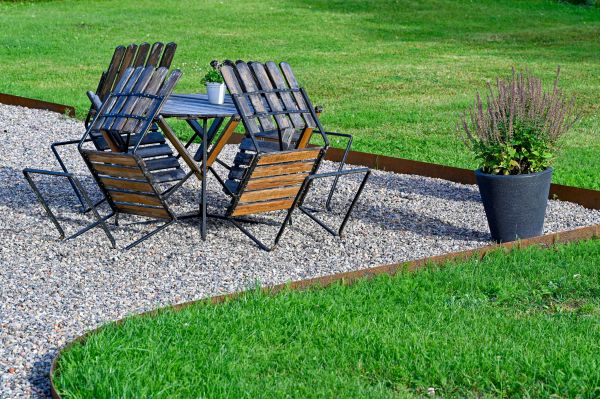 Metal Lawn Edging Installation in Boca Raton