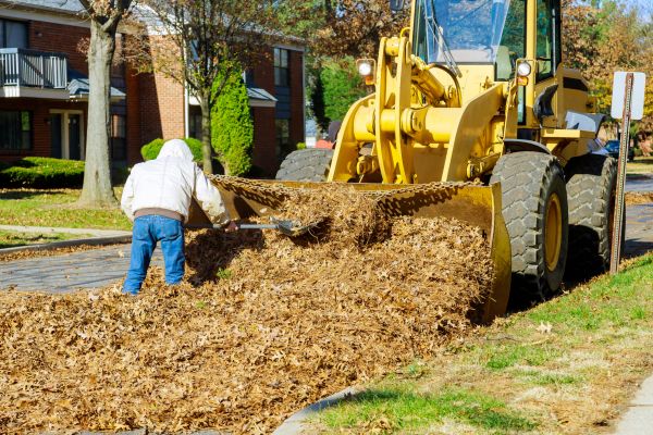 Mulch Hauling in Boca Raton